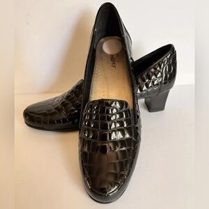 Trotters Black Patent Croc Leather Slip-on Loafers w/Heals Women’s Sz 11.5 M